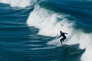 man surfing under sunny sky jigsaw puzzle