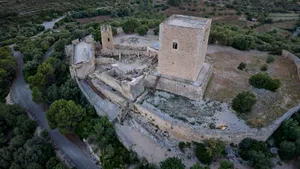 Discover the historic charm of Ulldecona's medieval castle, set amidst stunning Catalonian landscapes. jigsaw puzzle
